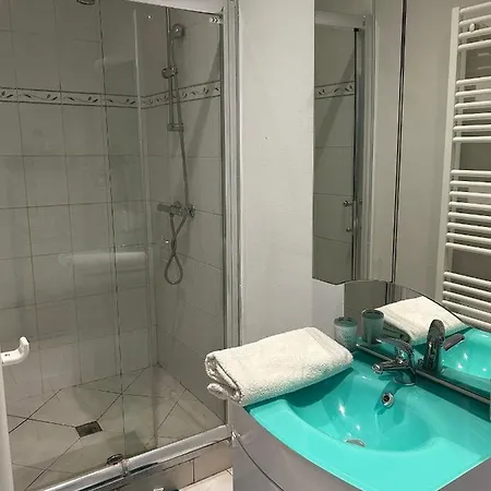 Апартаменты Le Voltaire 1 Chez Adrien *