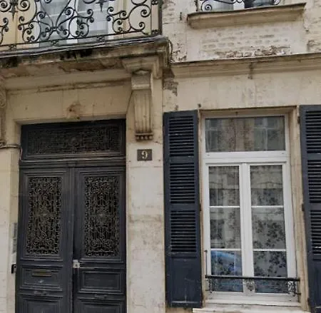 Apartment Le Voltaire 1 Chez Adrien *